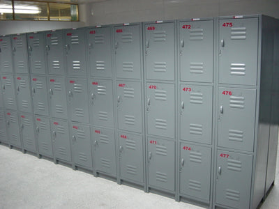 LOCKER 3 PUERTAS 38