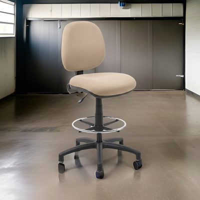Silla Hood Medio Cashier Cromado - Tela Beige/Arena Inclinada